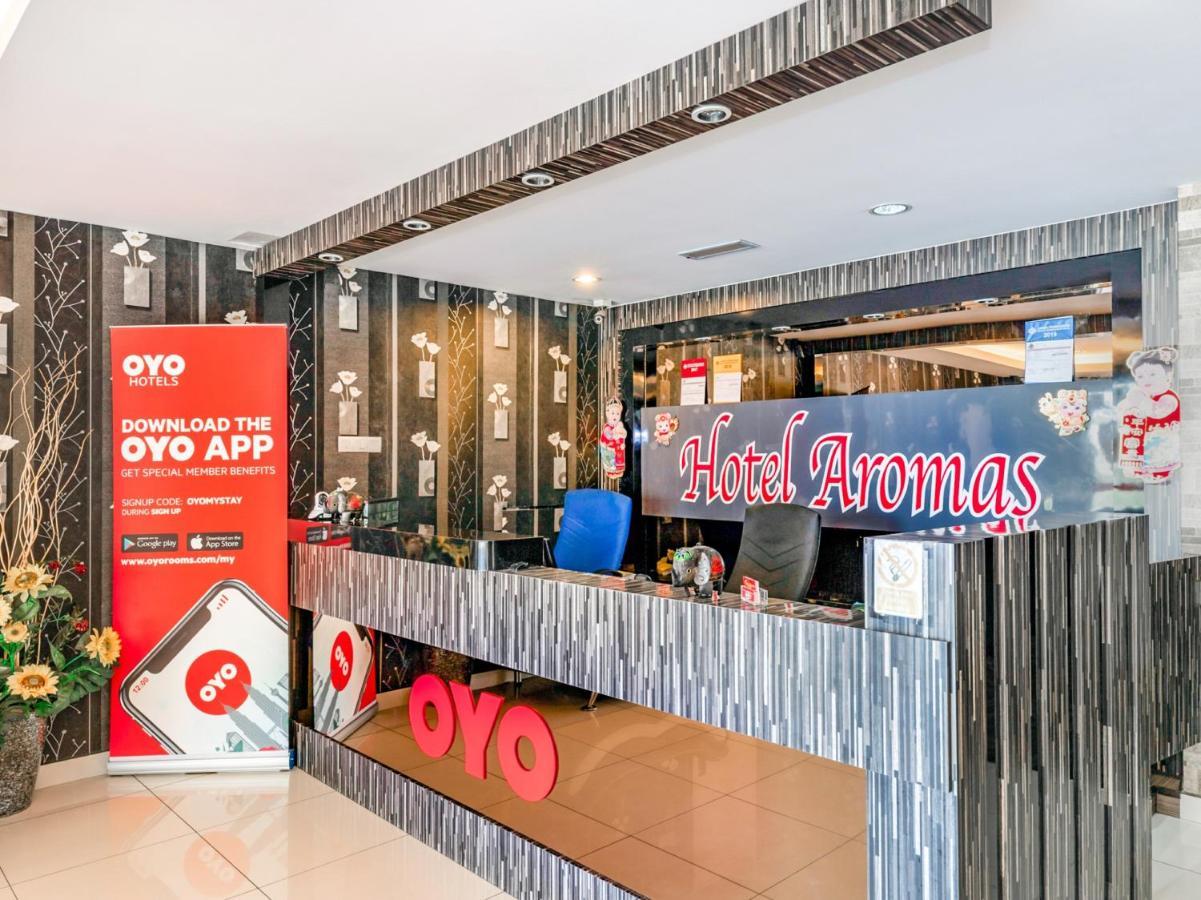 Hotel Aromas Kulai Extérieur photo