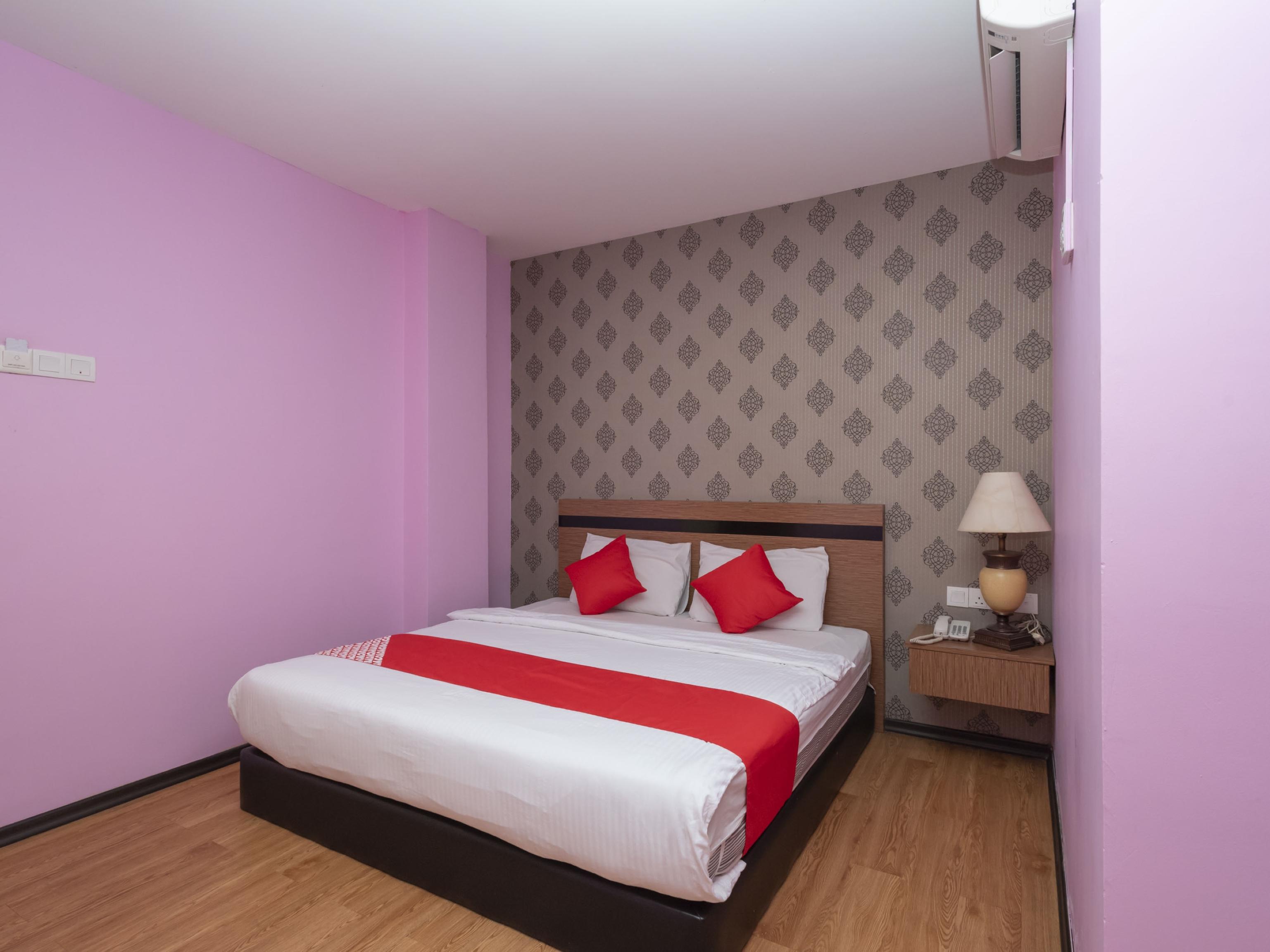 Hotel Aromas Kulai Extérieur photo