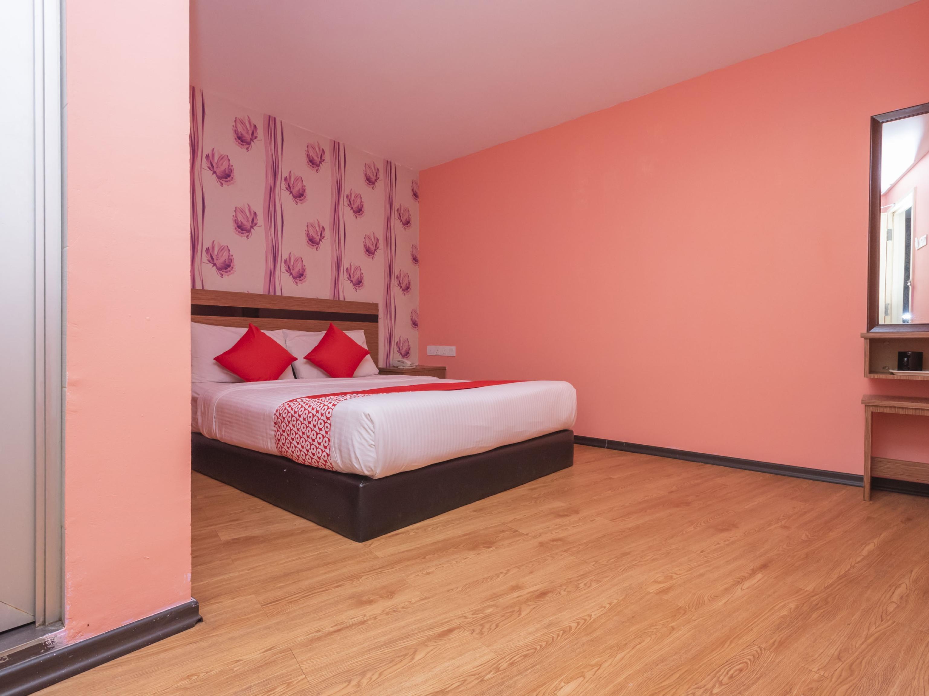 Hotel Aromas Kulai Extérieur photo