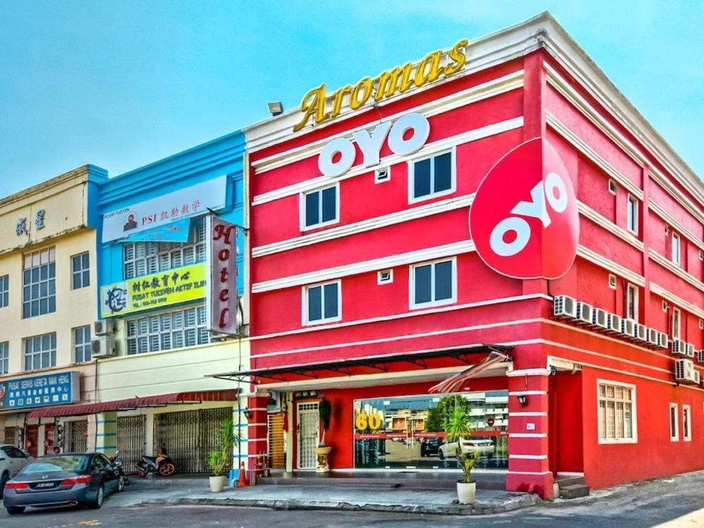 Hotel Aromas Kulai Extérieur photo
